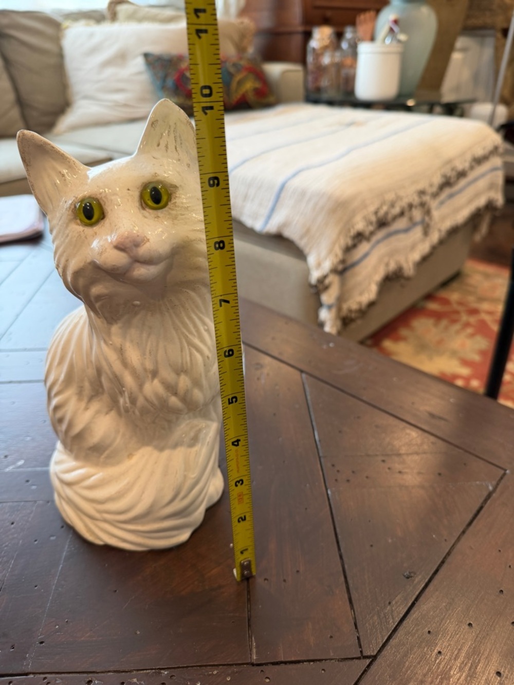 Vintage White Ceramic Cat Figurine with Green Glass Eyes - Picture 6 of 6